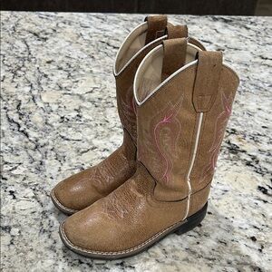 Kids Sz 12.0D Tan Cowboy Boots with Pink Stitching